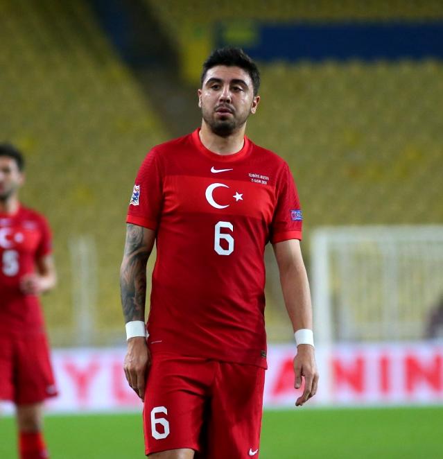 Bursaspor’un gözü Ozan Tufan transferinde! Dayanışma payı alacaklar