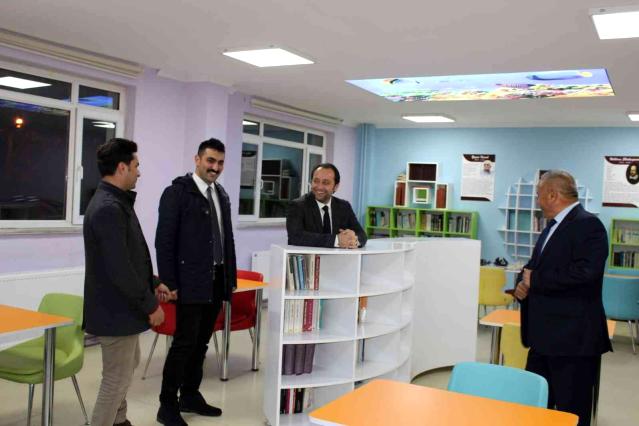 Serkan Gür Harmancık’ta okulları ziyaret etti