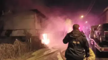 Bursa’da Oto Galerisi Yangını: 10 Araç Kullanılamaz Hale Geldi