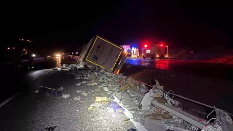 Balıkesir’de Tır Kazası: Sürücü Yaralandı