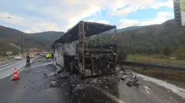 Çanakkale’den gelen otobüs yangın çıkardı