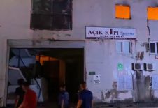 Bursa’da Ahşap Kapı Fabrikasında Yangın Çıktı