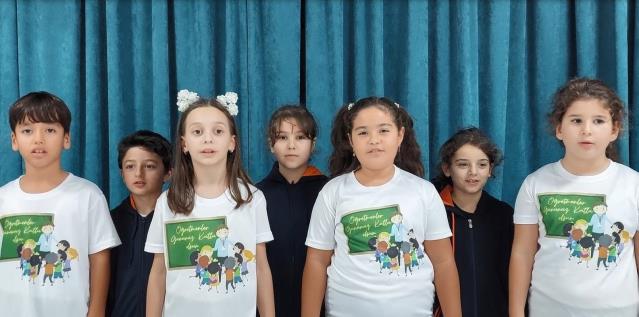 Bursa’da ilkokul öğrencileri öğretmenleri için şarkı söyleyip klip yaptı