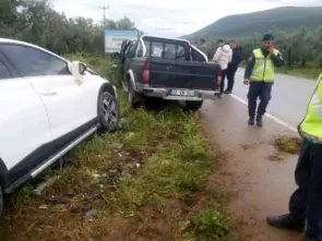 Bursa’da düğün konvoyunda 3 aracın karıştığı kazada 6 kişi yaralandı